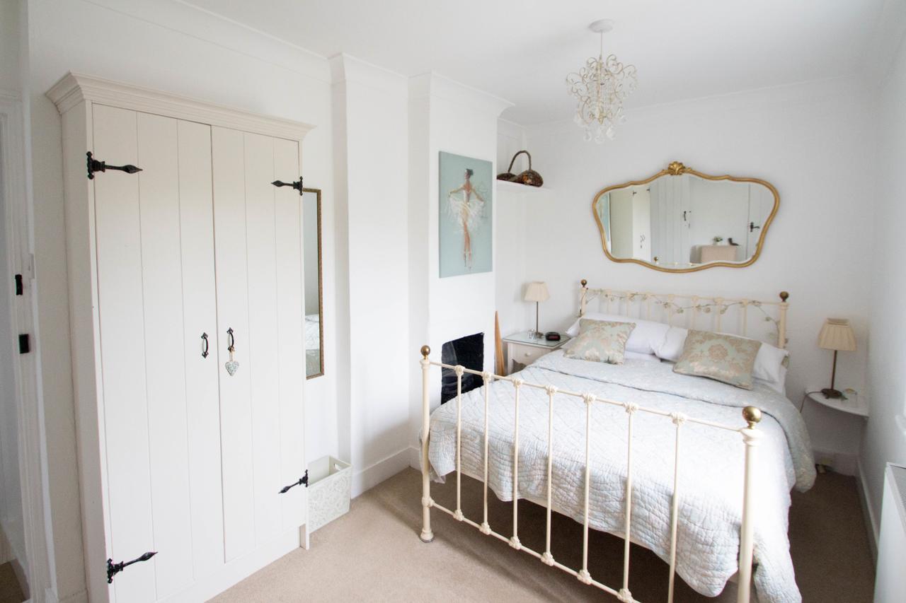 Flint Cottage ชิชิสเตอร์ ภายนอก รูปภาพ